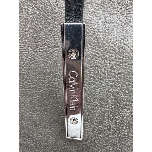 Calvin Klein Grey Leather Purse Tote Bag with Matching Pouch Magntic Closure /RR - Picture 3 of 9